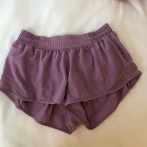 Lulu lemon hotty hot short 2.5 inseam